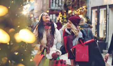 Ideas Creativas para Decorar el escaparate de tu Tienda esta Navidad 2024