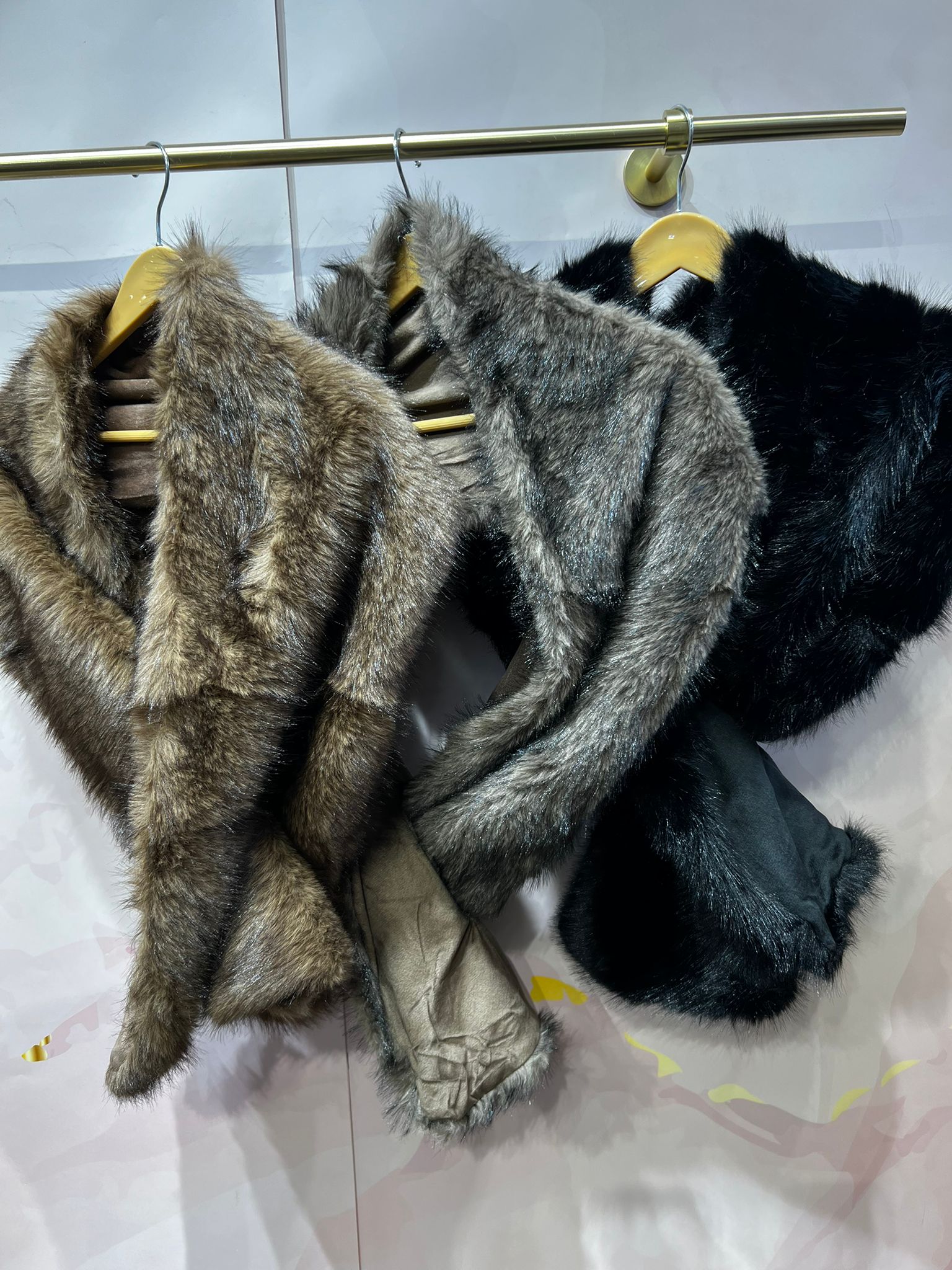 Estola Pelo Mónaco - Imagen 2